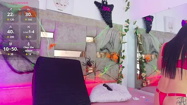 Snapshot of Madison_03 chatting on 28, 10, 2025 Madison 03 online show from 28, 10, 2025