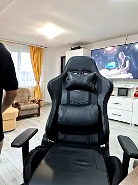 Fluturas2 online show from 1, 12, 2025