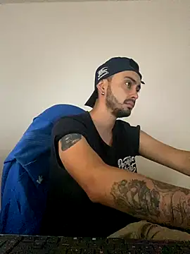 cristopher wallacee online show from 20, 10, 2025