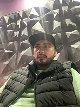 cristopher wallacee online show from 30, 10, 2025