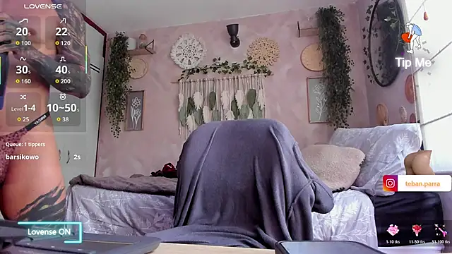 estebandi do online show from 14, 11, 2025