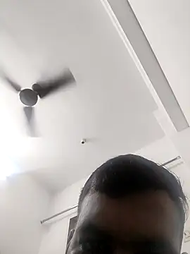 vinay smalldick online show from 7, 4, 2026