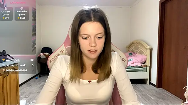 VibeQueenLucy online show from 15, 9, 2025