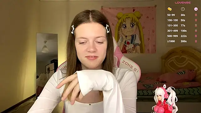 VibeQueenLucy online show from 28, 10, 2025