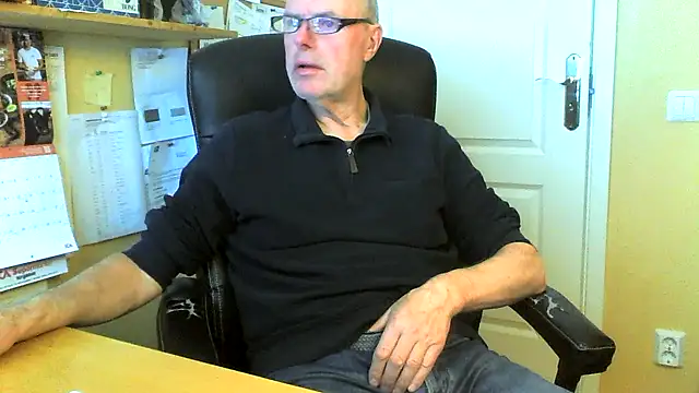 Snapshot of Klipparn chatting on 23, 3, 2026 Klipparn online show from 23, 3, 2026