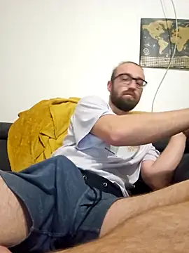 Snapshot of Loopertz chatting on 25, 9, 2025 Loopertz online show from 25, 9, 2025