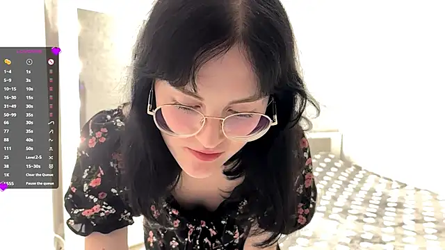 FakeLamb online show from 4, 10, 2025