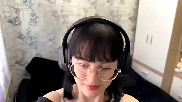 FakeLamb online show from 10, 9, 2025