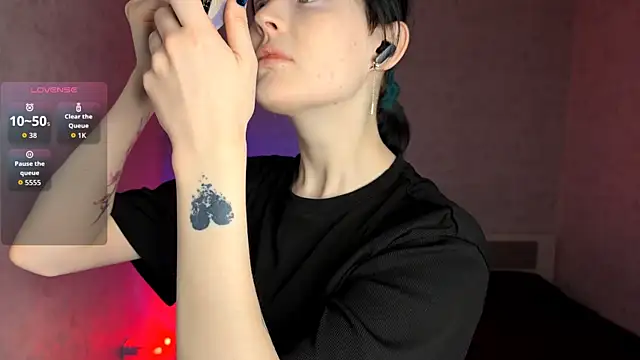 FakeLamb online show from 9, 4, 2026