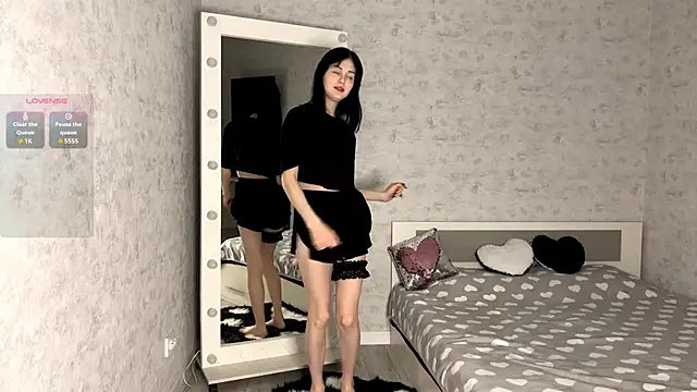 FakeLamb online show from 8, 11, 2025