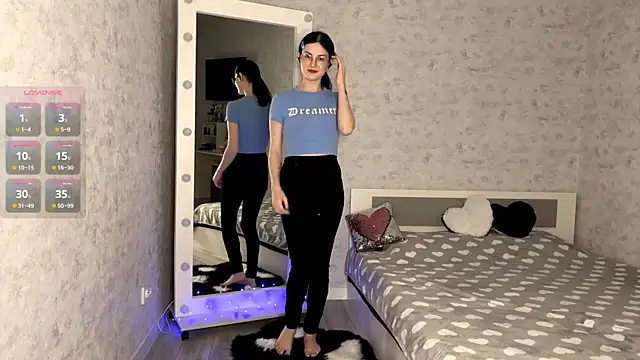 FakeLamb online show from 5, 11, 2025