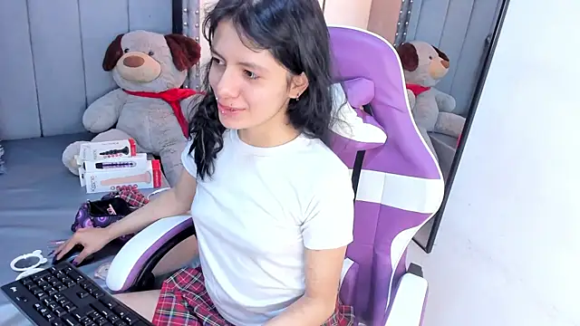 Miyu Komori online show from 18, 5, 2026