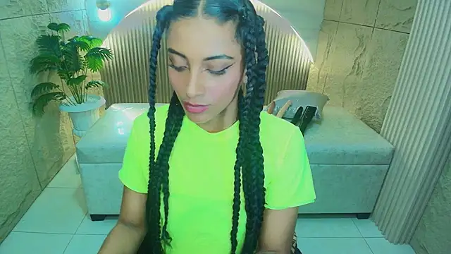 Snapshot of katty_berry_r chatting on 22, 9, 2025 katty berry r online show from 22, 9, 2025