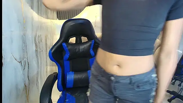 Snapshot of katty_berry_r chatting on 21, 10, 2025 katty berry r online show from 21, 10, 2025