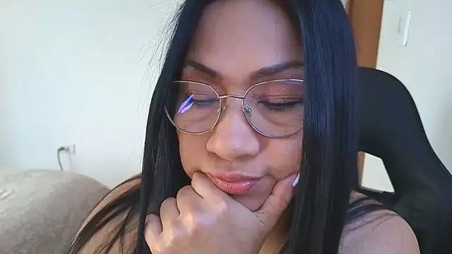 LissafeetHott online show from 7, 6, 2026