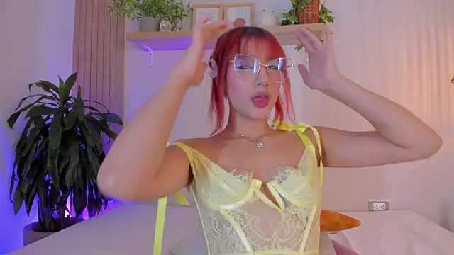 Cristalfoxy  online show from 12, 2, 2026