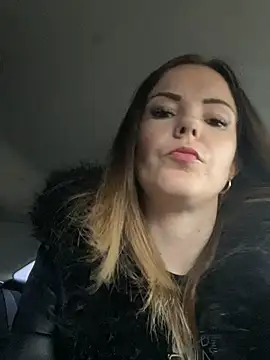 SexyLoLoUK online show from 7, 11, 2025