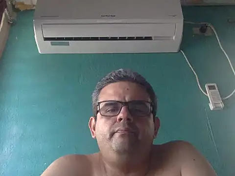 Katracho6969 online show from 4, 12, 2025