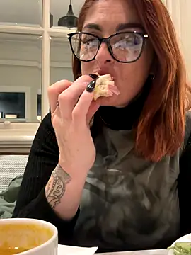 IrishmilfAnna online show from 16, 9, 2025