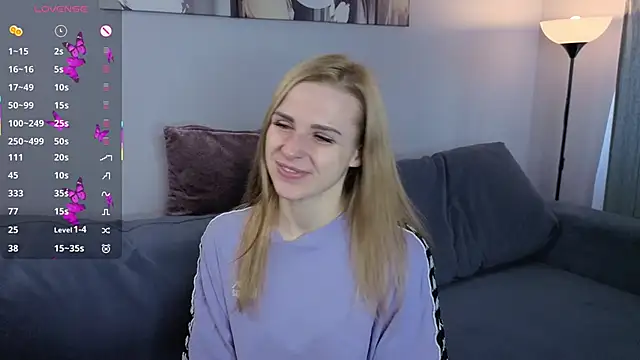 Snapshot of HelenMartines chatting on 27, 9, 2025 HelenMartines online show from 27, 9, 2025