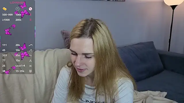 Snapshot of HelenMartines chatting on 20, 9, 2025 HelenMartines online show from 20, 9, 2025