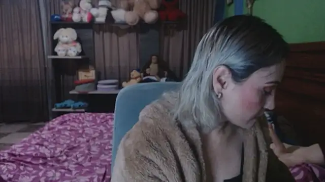  Charlize theron  online show from 21, 11, 2025