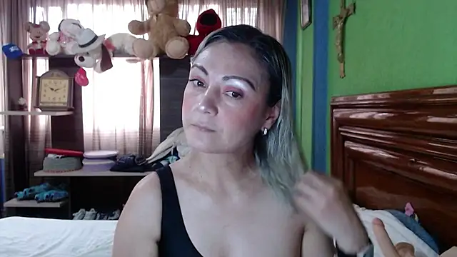  Charlize theron  online show from 2, 11, 2025