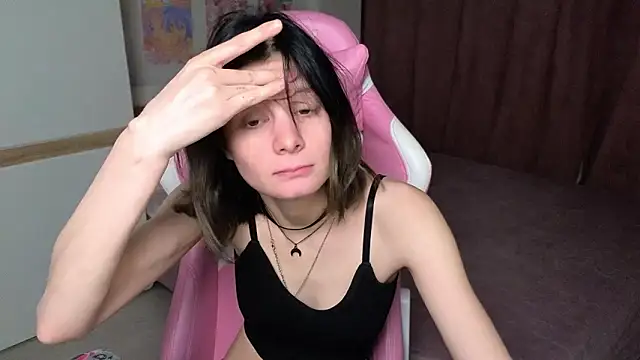 Snapshot of EllinEverly chatting on 2, 3, 2026 EllinEverly online show from 2, 3, 2026