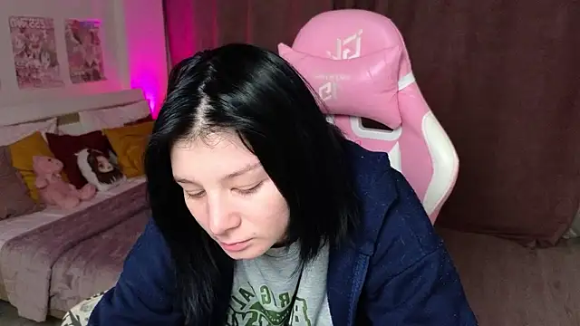 Snapshot of EllinEverly chatting on 5, 2, 2026 EllinEverly online show from 5, 2, 2026