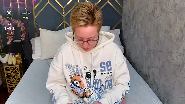 AlexandraGreen online show from 22, 10, 2025