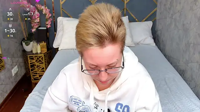 AlexandraGreen online show from 21, 10, 2025