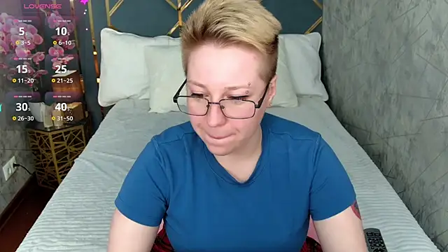 AlexandraGreen online show from 2, 10, 2025