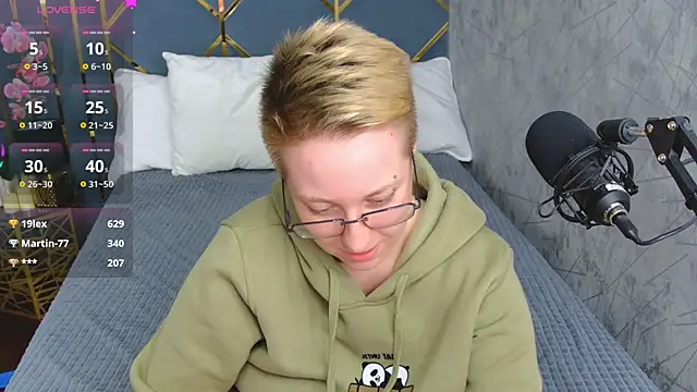 AlexandraGreen online show from 6, 10, 2025