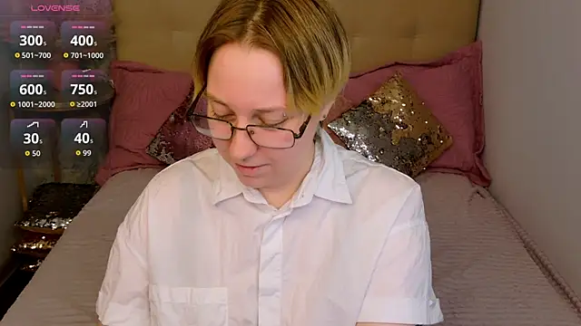 Snapshot of AlexandraGreen chatting on 19, 6, 2026 AlexandraGreen online show from 19, 6, 2026
