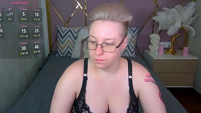 AlexandraGreen online show from 21, 11, 2025