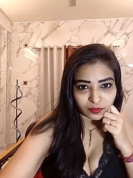 QUEEN-ADITI online show from 2, 3, 2026