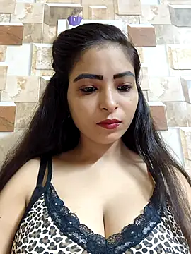 Snapshot of QUEEN-ADITI chatting on 18, 9, 2025 QUEEN-ADITI online show from 18, 9, 2025