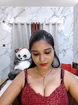 QUEEN-ADITI online show from 4, 4, 2026