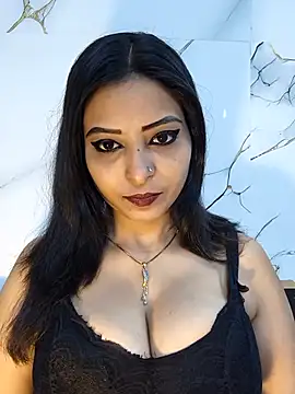 QUEEN-ADITI online show from 9, 4, 2026