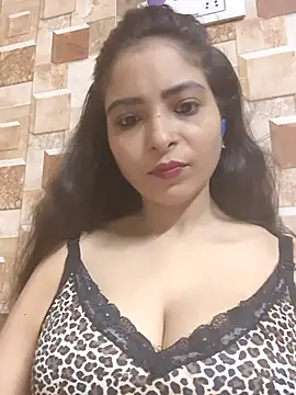 Snapshot of QUEEN-ADITI chatting on 2, 10, 2025 QUEEN-ADITI online show from 2, 10, 2025