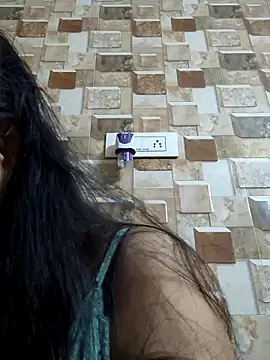 Snapshot of QUEEN-ADITI chatting on 25, 9, 2025 QUEEN-ADITI online show from 25, 9, 2025