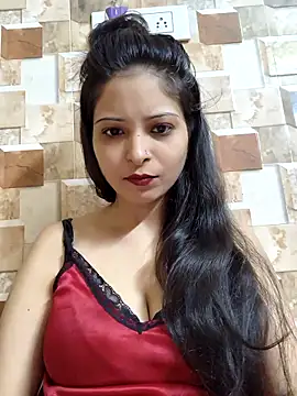 Snapshot of QUEEN-ADITI chatting on 4, 11, 2025 QUEEN-ADITI online show from 4, 11, 2025