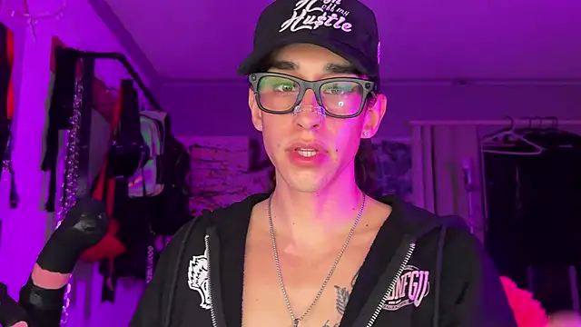 xoFrankie online show from 8, 11, 2025