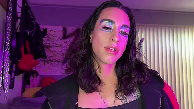 xoFrankie online show from 5, 10, 2025