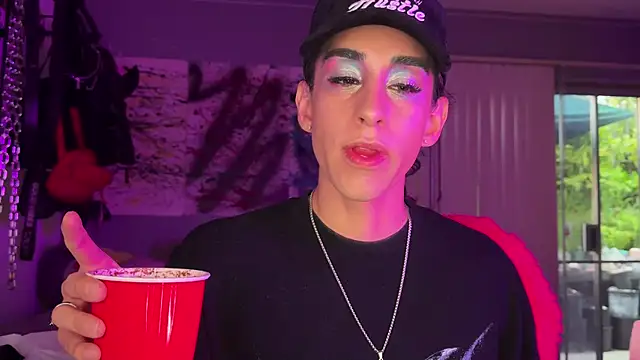 xoFrankie online show from 7, 10, 2025