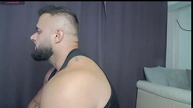 Snapshot of RickyMiami1 chatting on 10, 7, 2026 RickyMiami1 online show from 10, 7, 2026