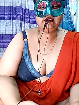 Snapshot of Tanisha-Chy chatting on 8, 5, 2026 Tanisha-Chy online show from 8, 5, 2026