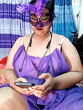 Snapshot of Tanisha-Chy chatting on 7, 5, 2026 Tanisha-Chy online show from 7, 5, 2026
