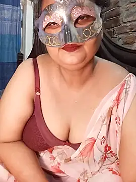 Snapshot of Tanisha-Chy chatting on 8, 7, 2026 Tanisha-Chy online show from 8, 7, 2026