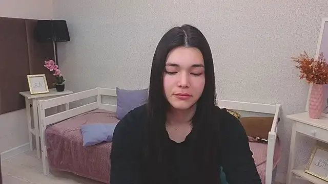 Albi Glow online show from 13, 12, 2025